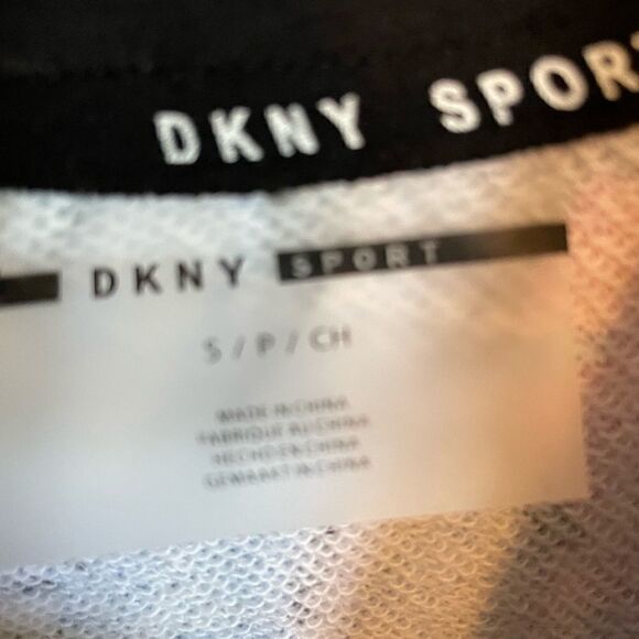 DKNY Unique Floral Summer Sweatshirt Dress - Size Small - Picture 3 of 4